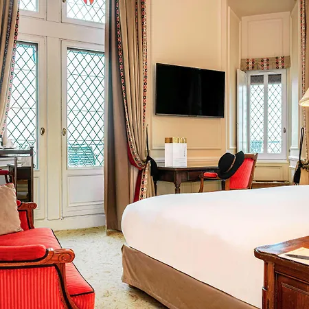 Hotel De La Cite Carcassonne - Mgallery Collection Exterior photo A room at the hotel